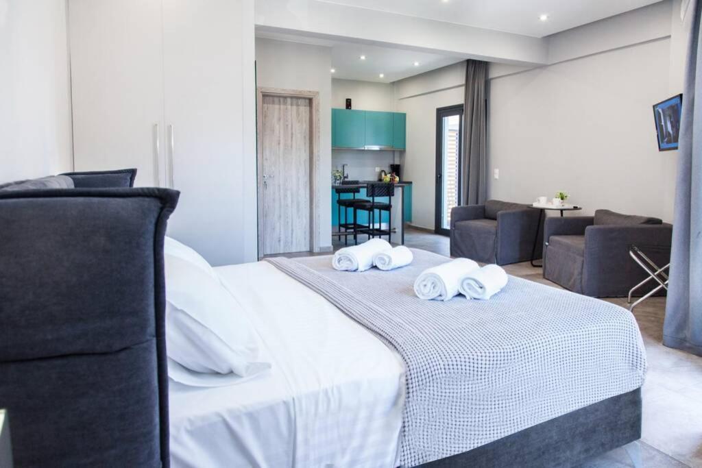 E Spacious Cornered Brand New Studio Apartment E Atena Exterior foto