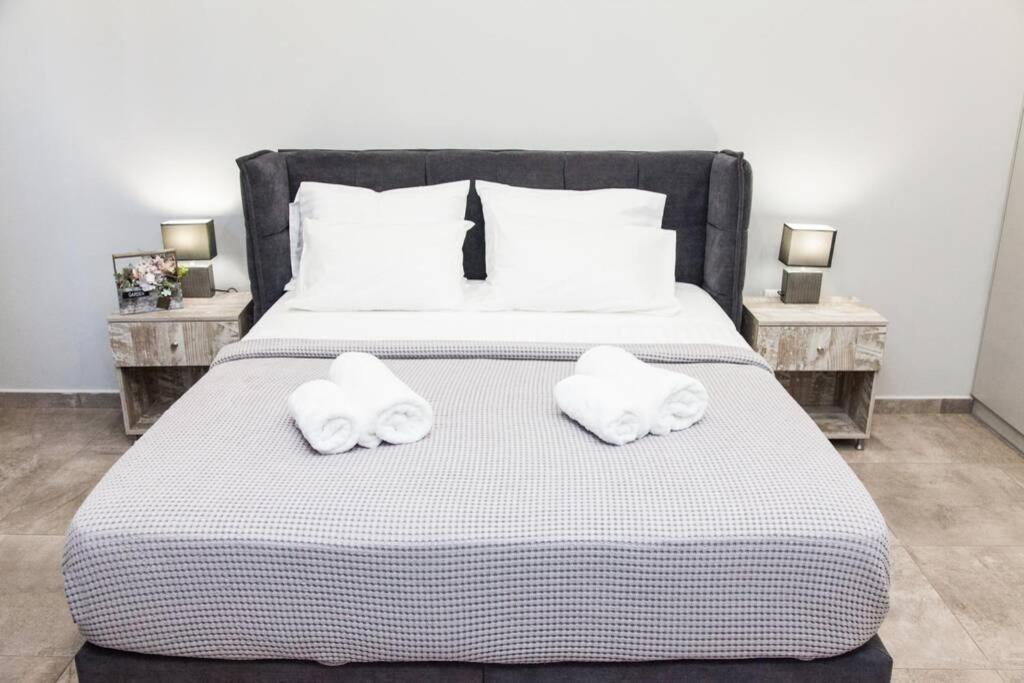 E Spacious Cornered Brand New Studio Apartment E Atena Exterior foto